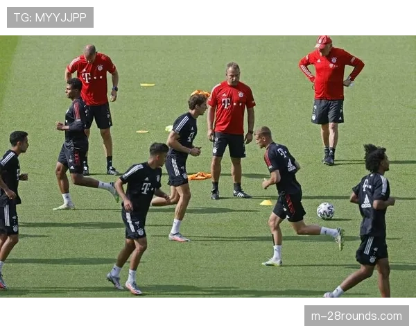 拜仁青训营向公众开放日，展示青年球员培养路径